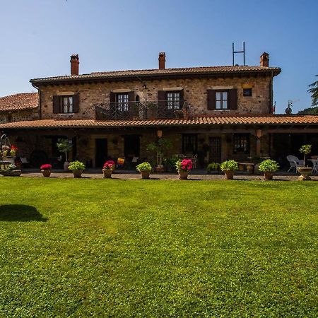 Posada Real La Montanesa Corrales De Buelna Екстериор снимка