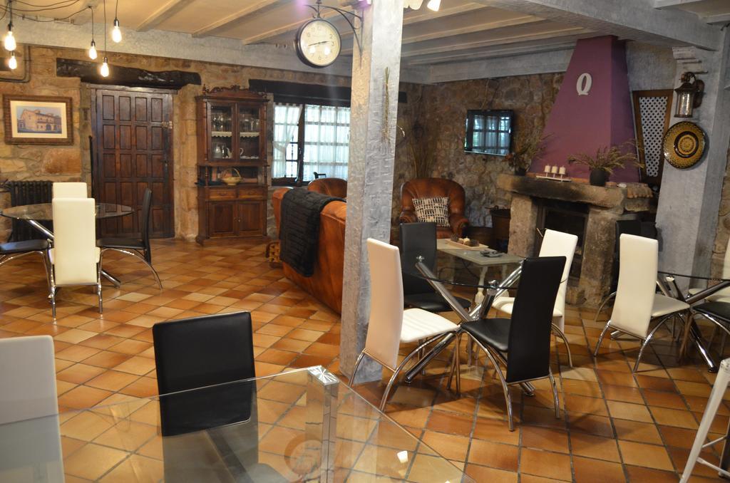 Posada Real La Montanesa Corrales De Buelna Екстериор снимка